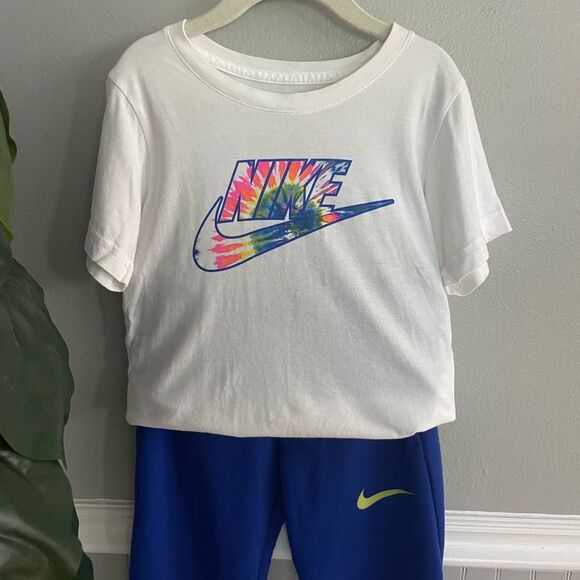 Nike boys Tye Dye White Blue T-shirt and Jogger outfit Bundle size 7 - Picture 3 of 9